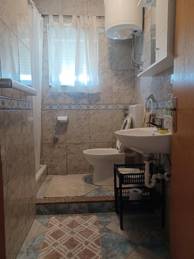 Appartement Apartman Antonio à Bibinje Extérieur photo